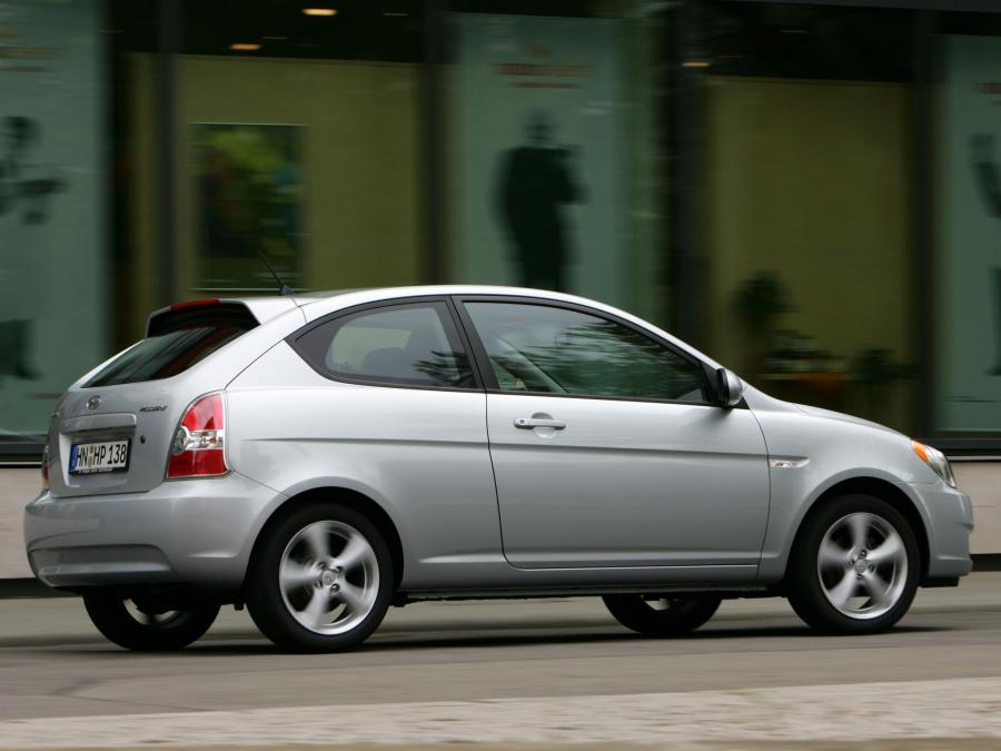  Hyundai Accent 3-Door 2006 года  (фото 35 из 54)